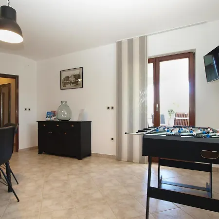 Appartement Stinjan 1868 *