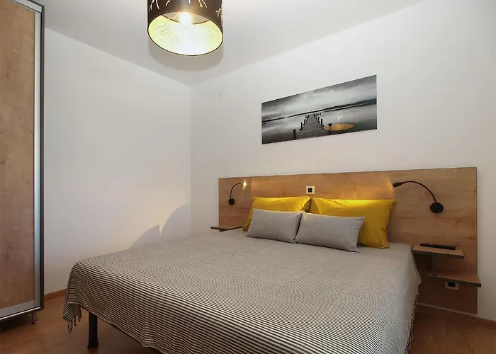 Διαμέρισμα Stinjan 1868 *