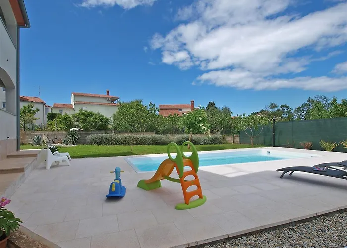 Διαμέρισμα Stinjan 1868