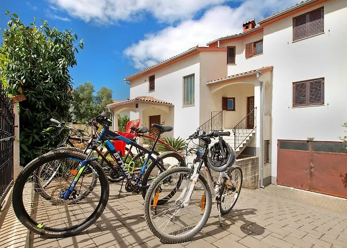 Διαμέρισμα Stinjan 1868