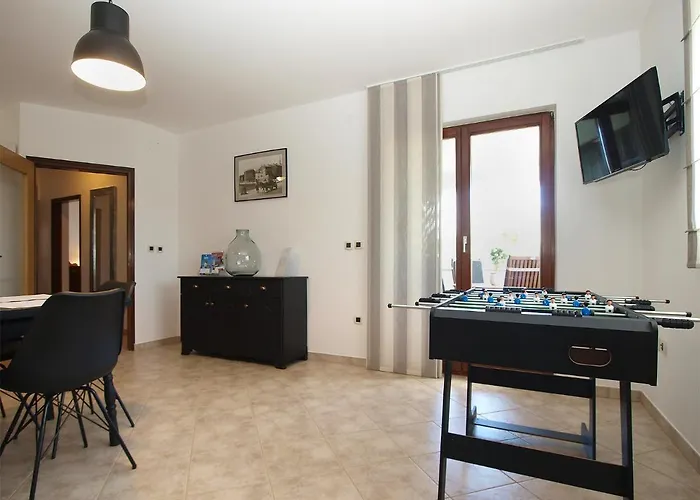 Διαμέρισμα Stinjan 1868 *