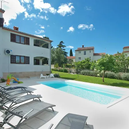 Stinjan 1868 Appartamento Pola