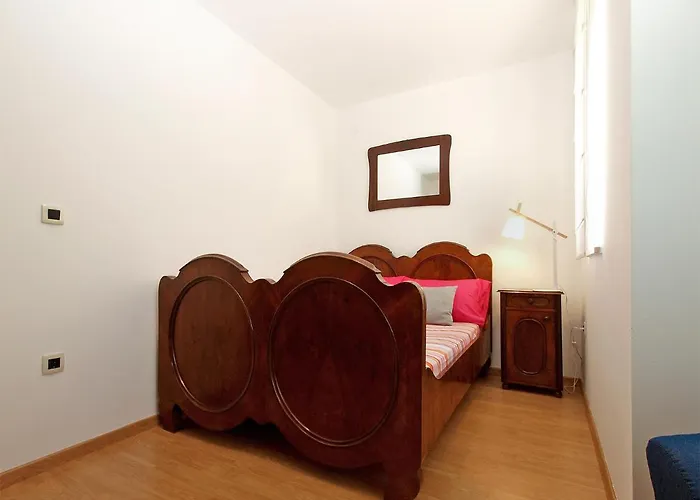 Stinjan 1868 아파트 *