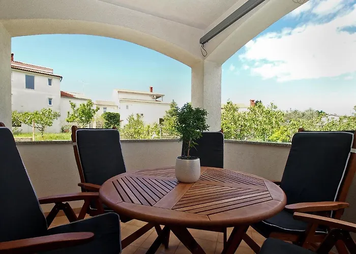 Apartment Stinjan 1868